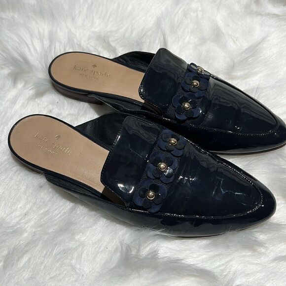 Kate Spade ♠️ Navy Slip-On Patent Leather Loafers with Floral Accent Sz 8M.  B72 - Picture 5 of 8